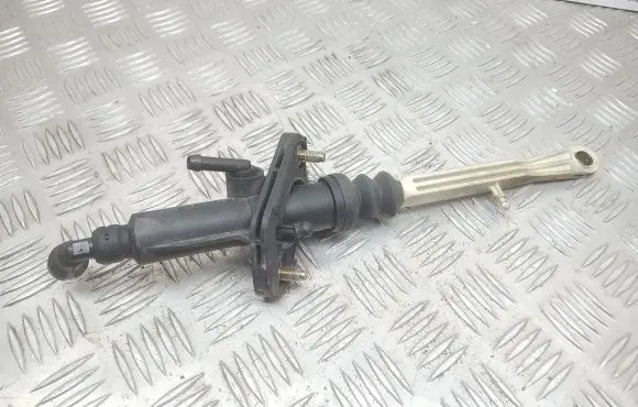 Clutch slave cylinder