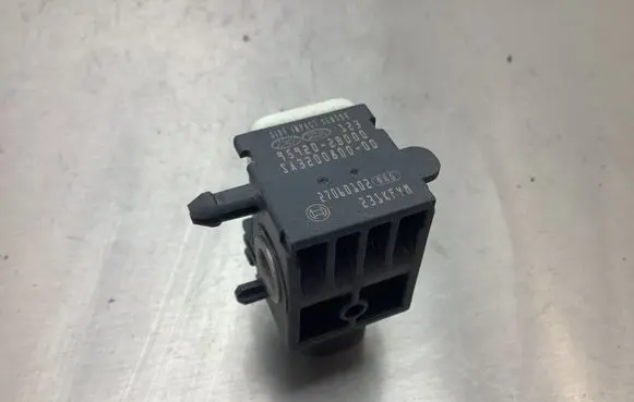 Hyundai Santa Fe Airbag deployment crash/impact sensor 959202B000 SA320080000