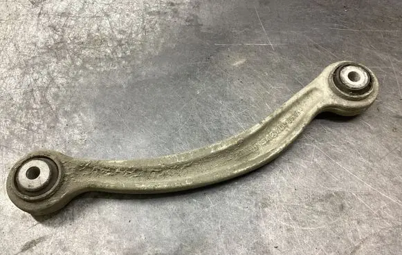 Rear upper control arm/wishbone