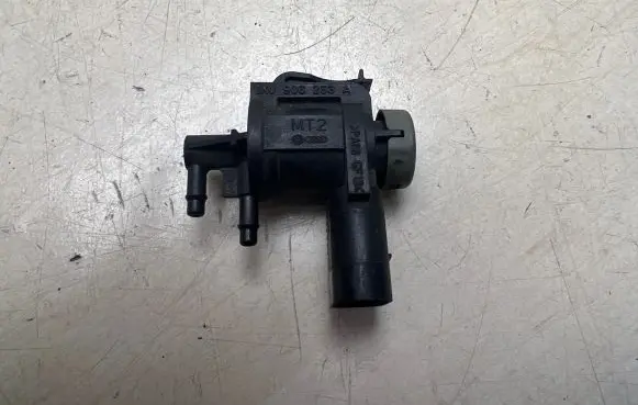Audi A6 S6 C6 4F Turbo solenoid valve 1K0906283A