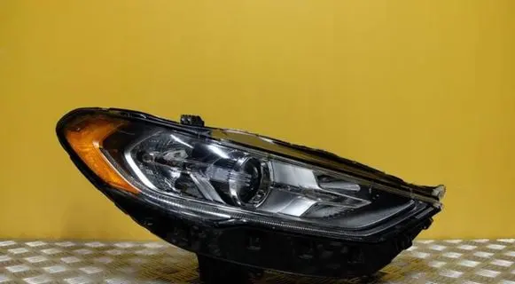 Ford Fusion II Headlight/headlamp HS73-13W029-CJ 1374