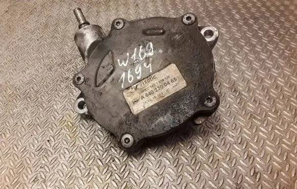 Mercedes-Benz A W169 Vacuum pump 6402300465 A6402300465