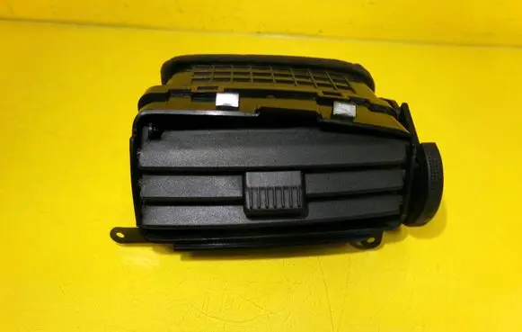Hyundai Matrix Dashboard side air vent grill/cover trim 9743217000