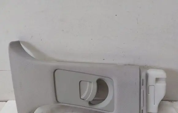 KIA Sorento (B) pillar trim (bottom) 85843P2000