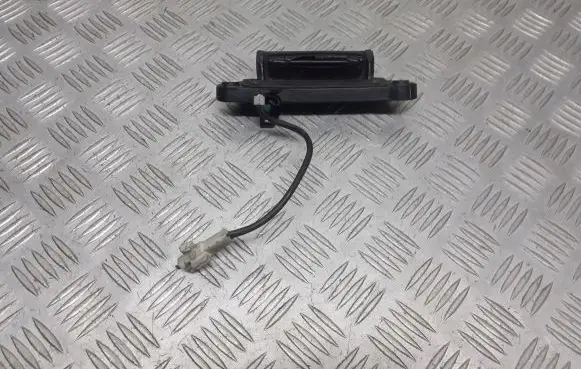 Toyota Avensis Verso Tailgate/boot open switch button 