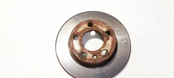 Volkswagen Golf IV Rear brake disc neventiliuojamas