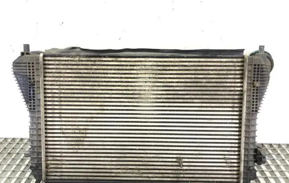Volkswagen Golf Plus Intercooler radiator 1K0145803L