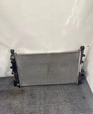 Opel Insignia A Coolant radiator 13437347 GM651001 270616
