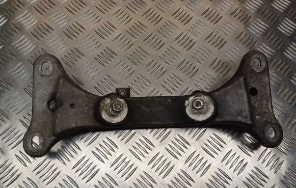 BMW 1 E81 E87 Gearbox mounting bracket 22316778058