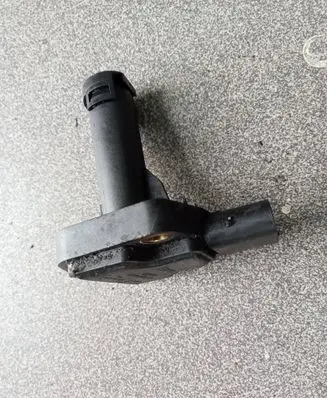 Volvo XC90 Oil level sensor 25571463 30750939 K6W14