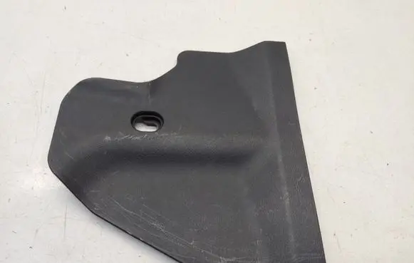Hyundai Tucson JM Foot area side trim 846302E900