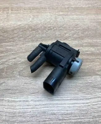 Volkswagen Golf VI Turbo solenoid valve 1K0906283A