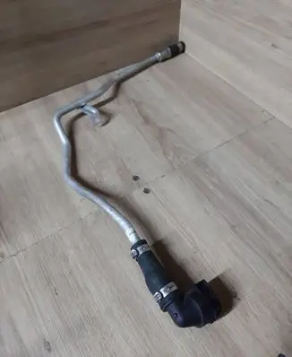 BMW M5 F90 Coolant pipe/hose 8092600