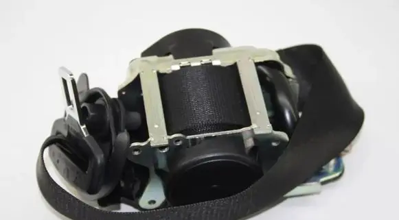 Mercedes-Benz GLC X253 C253 Front seatbelt A0008600388