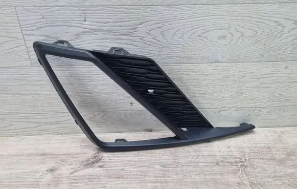 Front bumper lower grill
