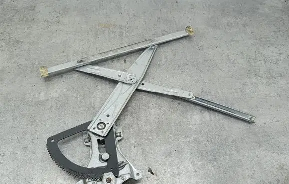 Chevrolet Aveo Front door window regulator with motor 96942997