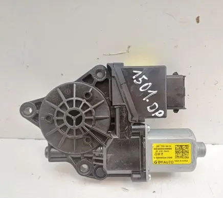 KIA Optima Front door window regulator motor 82460D4000