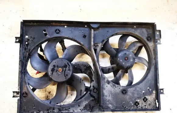 Seat Leon (1M) Radiator cooling fan shroud 1j0121207m