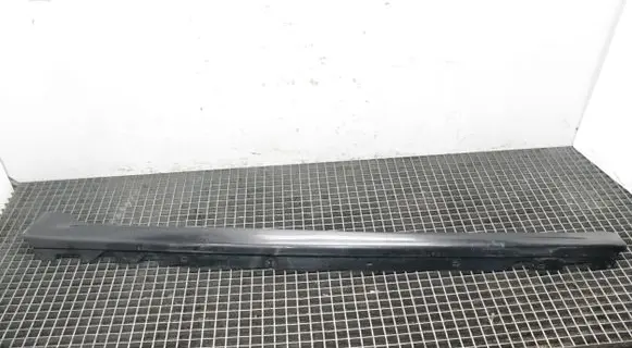 BMW 5 G30 G31 Sill 8064744