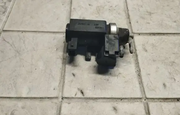 Hyundai Trajet Turbo solenoid valve 83237 2190316