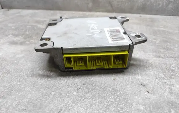 Mazda 323 F Airbag control unit/module B25E57K30B