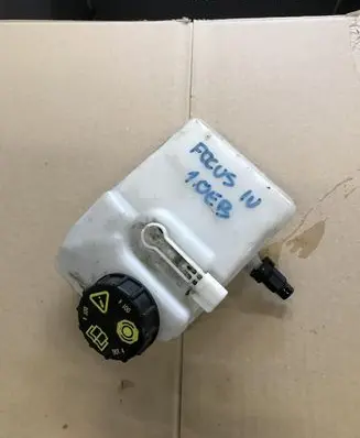Ford Focus Brake fluid reservoir 