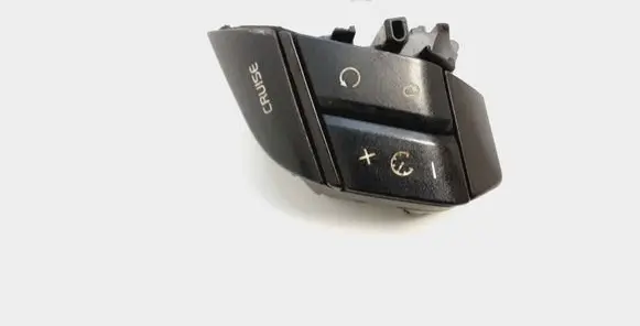 Volvo XC90 Steering wheel buttons/switches 8685478