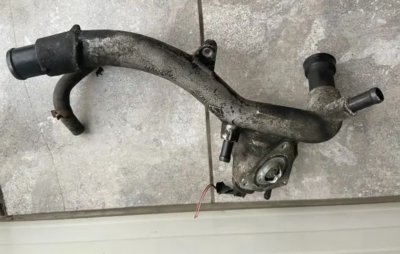 Nissan Navara D40 Engine coolant pipe/hose 874186