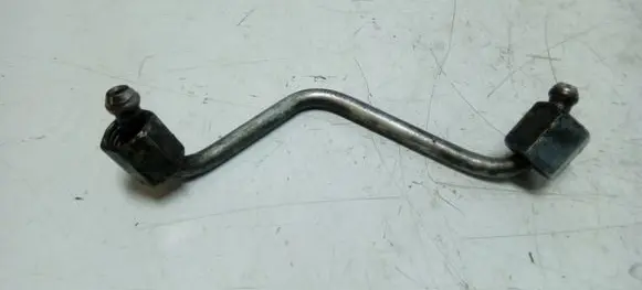 Hyundai Santa Fe Fuel injector supply line/pipe 