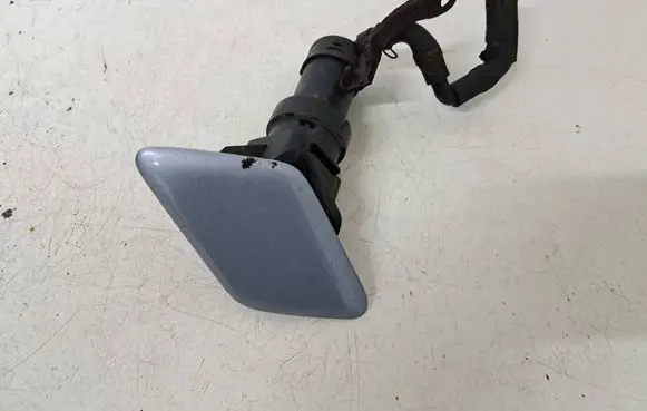 Honda Civic Headlight washer spray nozzle