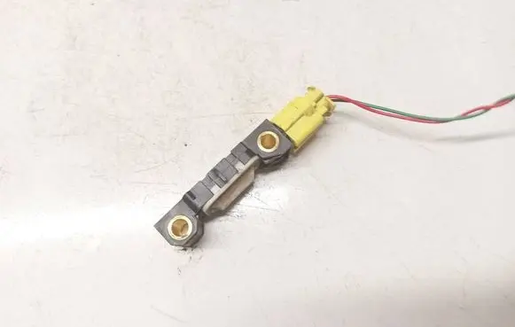 Nissan Primera Airbag deployment crash/impact sensor 0285003019