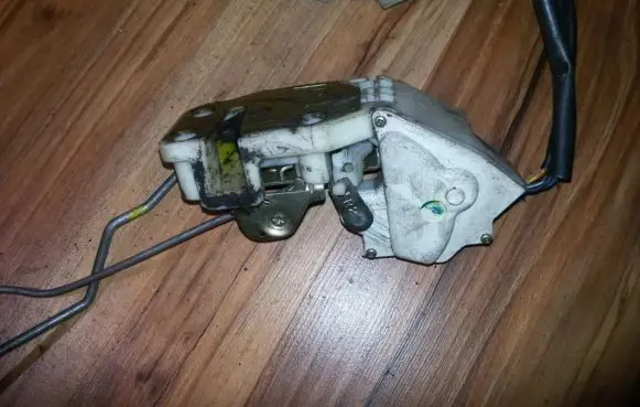 Honda Prelude Front door lock