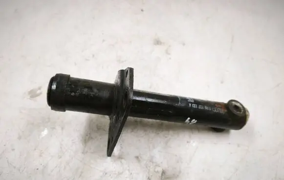 Front bumper mounting bracket