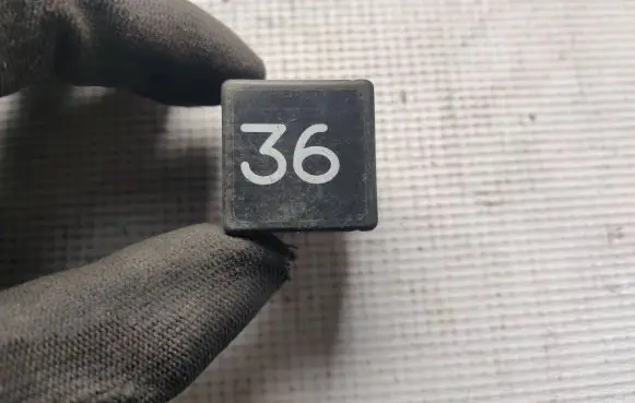Audi A4 S4 B5 8D Other relay 3A0951307 3SB00488504