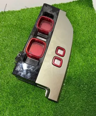 Land Rover Defender Rear/tail lights L8B213404 00211146