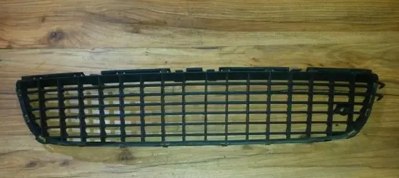 Opel Vectra C Front bumper lower grill Nenustatyta