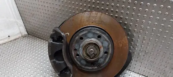 Mercedes-Benz C W203 Front wheel hub spindle knuckle 20901