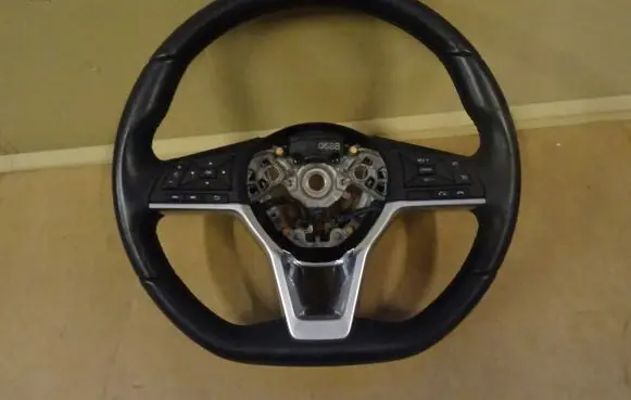 Nissan Qashqai Steering wheel