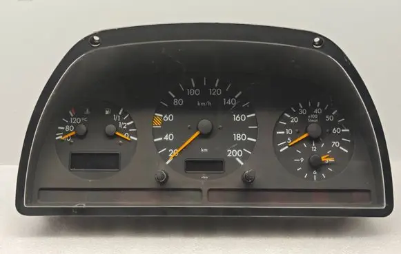 Mercedes-Benz Vito Viano W638 Speedometer (instrument cluster) 0015420701