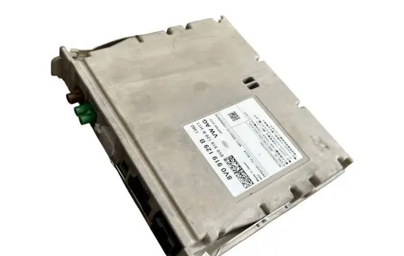 Volkswagen Touran III Other control units/modules 8V0919129B