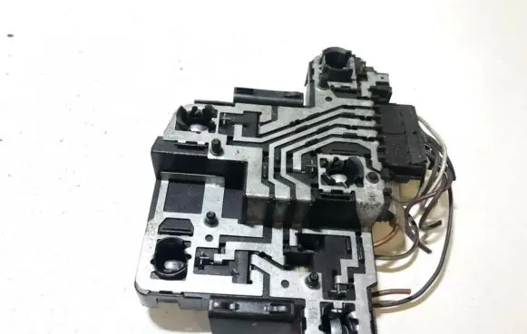 Volkswagen Golf II Tail light bulb cover holder 191945257