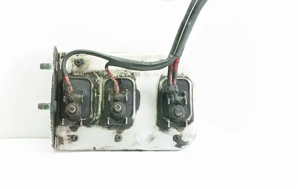Audi A6 S6 C5 4B Coolant fan relay 8D0959493A