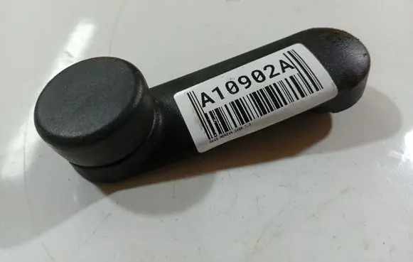 Opel Meriva A Front door window winding handle 902471500430