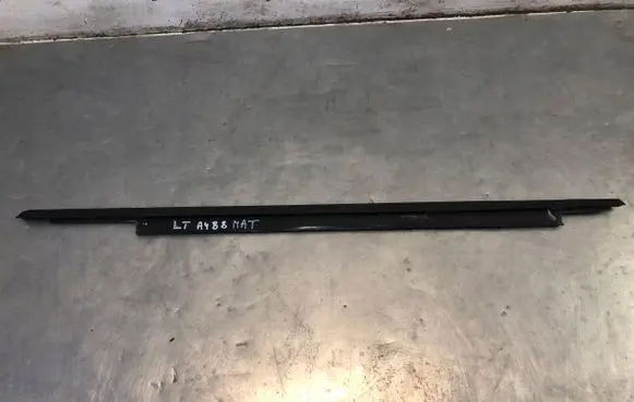 Audi A4 S4 B8 8K Rubber seal rear door window/glass 8K0839477F