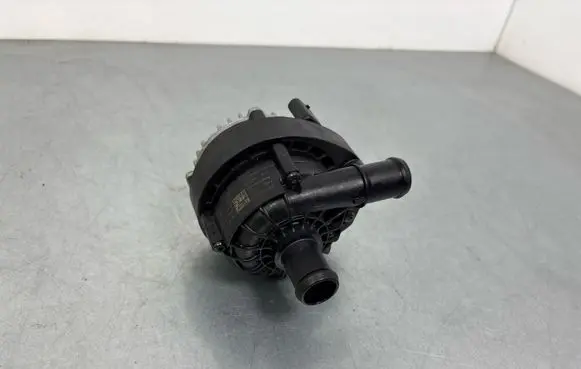 Volkswagen PASSAT B9 Electric auxiliary coolant/water pump 3WA965567A