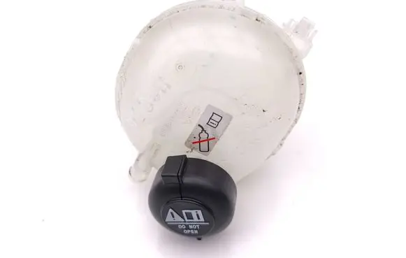 Jeep Avenger Coolant expansion tank/reservoir 9824198680