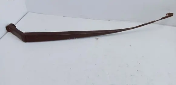 Toyota Auris 150 Front wiper blade arm 3151820