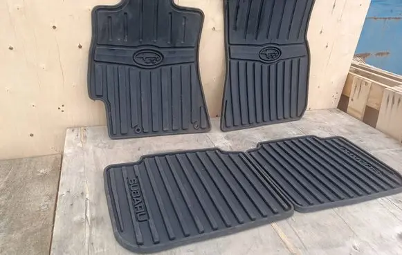 Subaru Outback Car floor mat set J501SAJ000