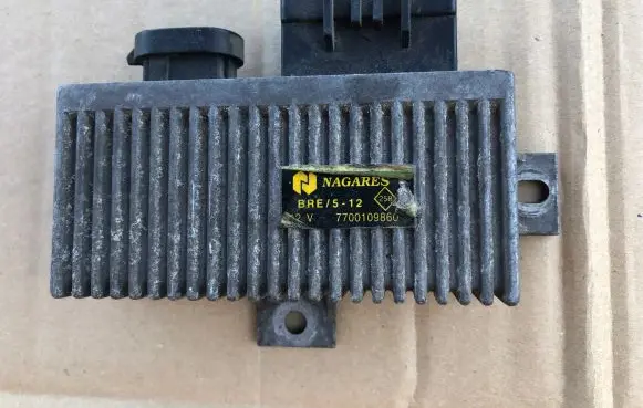 Renault Kangoo I Glow plug pre-heat relay 7700109860