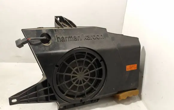Mercedes-Benz E W211 Subwoofer speaker A2118202902 8M2491